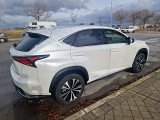 Lexus NX 2021