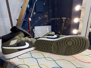 Nike Air Jordan 1 Mid Talla 45