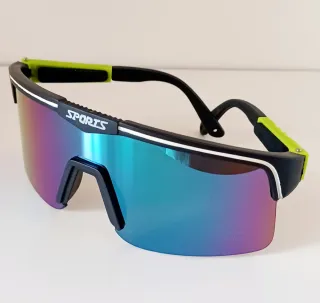 Gafas de sol deportivas vintage.