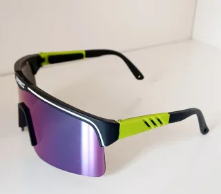 Gafas de sol deportivas vintage.