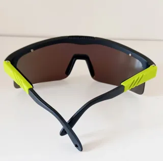 Gafas de sol deportivas vintage.