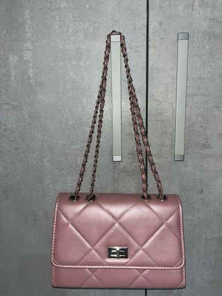 Borsa rosa trapuntata con catena