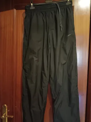 Chándal Nike Niño Talla S Rojo y Negro