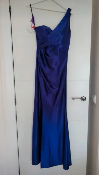 Vestido largo morado de fiesta