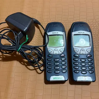 2x Nokia 3210 + Cargador