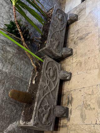 Macetas de piedra con diseño