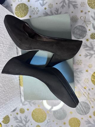 Tacones negros Victoria Delef