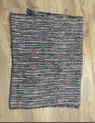 Bufanda de lana con flecos multicolor