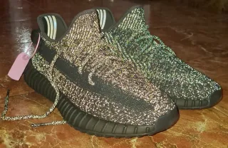 Adidas Yeezy 350 v2 Negro