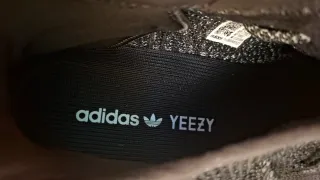 Adidas Yeezy 350 v2 Negro