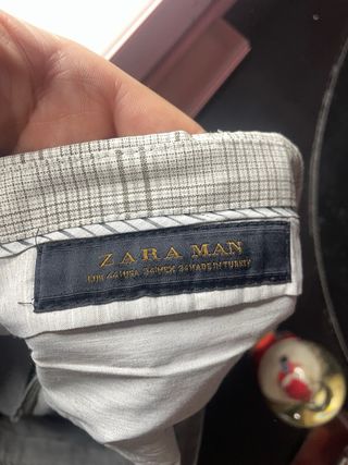 Pantalón Zara Cuadros Gris