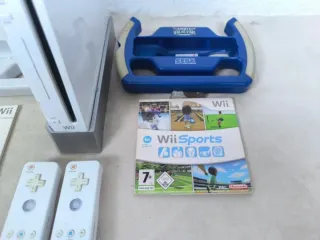 Nintendo Wii Blanca + Accesorios y Juegos
