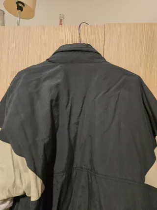 Chaqueta de frío con bloques de color