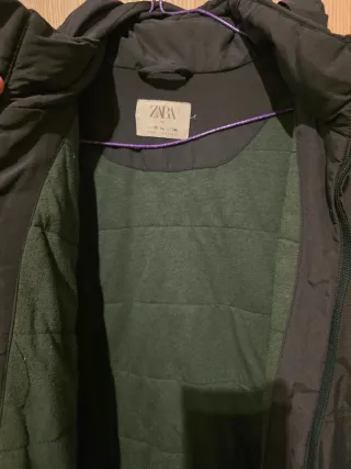 Chaqueta de frío con bloques de color