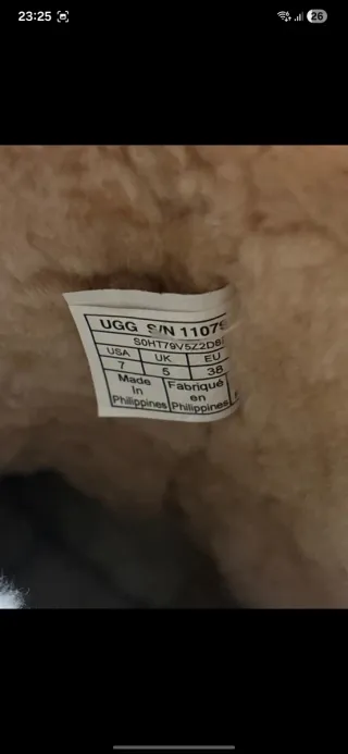 Botas UGG Beige con Hebillas