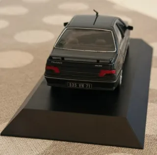 Peugeot 405 T16 1993 in scala 1 43