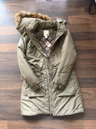 Abrigo Levi's verde militar sin estrenar