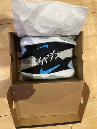 Zapatillas Nike Niños Talla 38 Negras y Azules