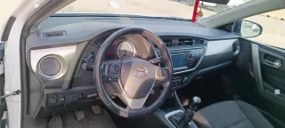 Toyota Auris 2015