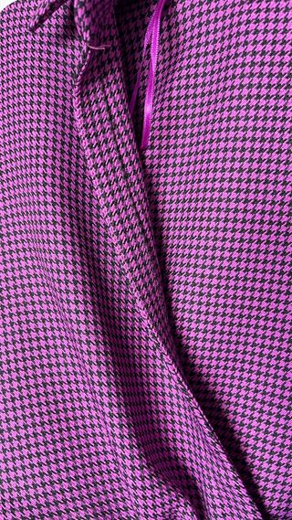 Americana corta cuadros morada y negra Zara