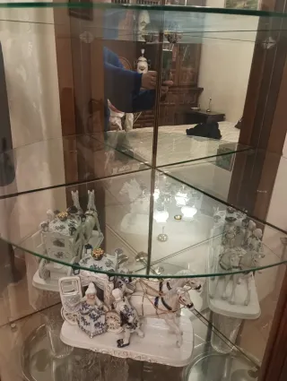 Vitrina Esquinera Madera y Cristal