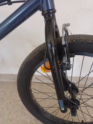 Bicicleta BMX para niño