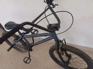 Bicicleta BMX para niño