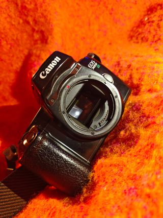 Canon EOS 1000F