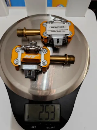 Pedales HT M2 Eje de Titanio