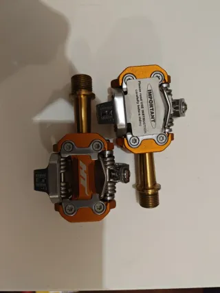 Pedales HT M2 Eje de Titanio