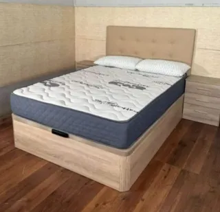 Canapé de tela y madera