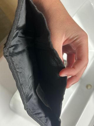 Cartera Adidas Negra y Blanca