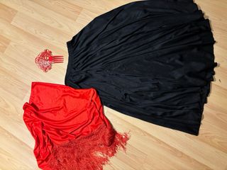 Disfraz Flamenca Falda y Mantón Rojo