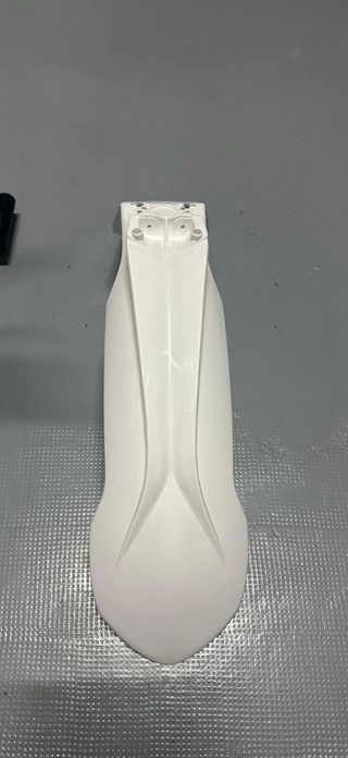 Guardabarros delantero KTM blanco