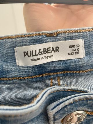 Vaqueros desgastados rotos mujer