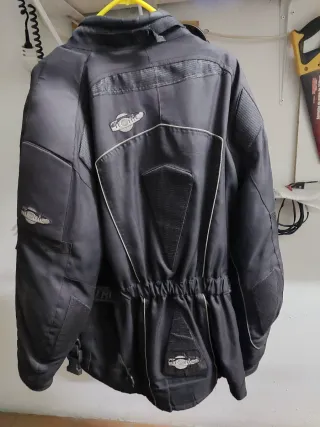 Cazadora de moto carretera