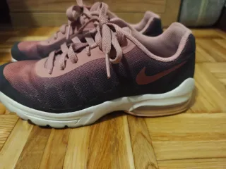 Nike Air Max Invigor Zapatillas Deportivas