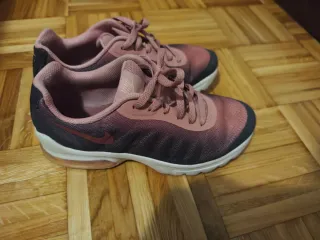 Nike Air Max Invigor Zapatillas Deportivas