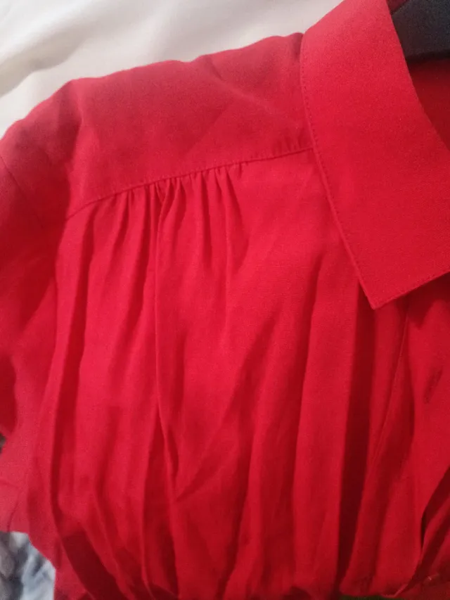 Blusa roja manga corta