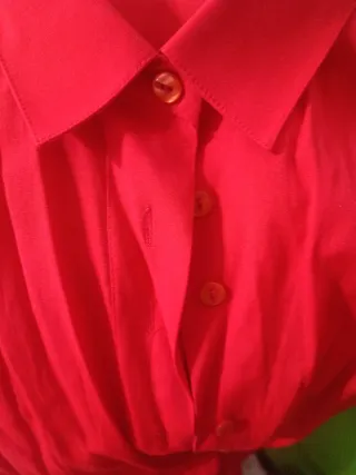 Blusa roja manga corta