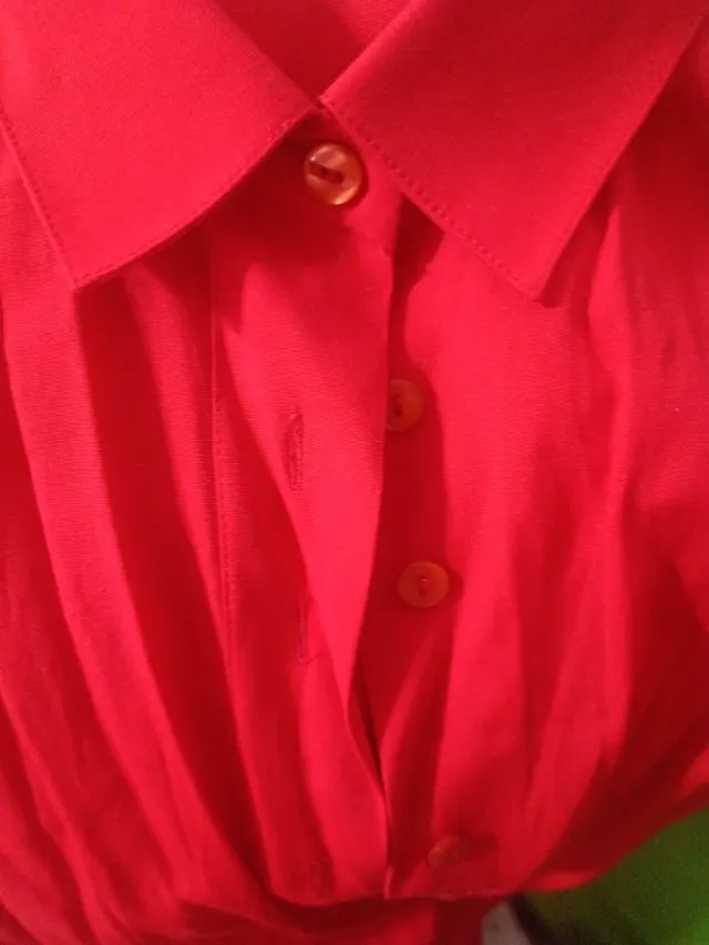 Blusa roja manga corta