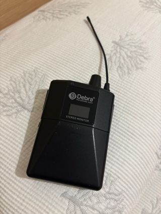 Monitor Stereo Debra