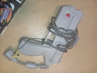 Pistola Time Crisis PlayStation + Juego