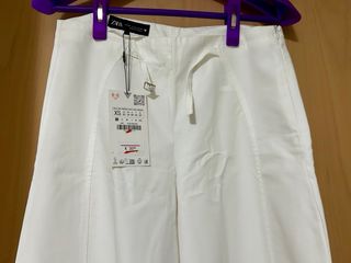 Pantalón ancho blanco Zara