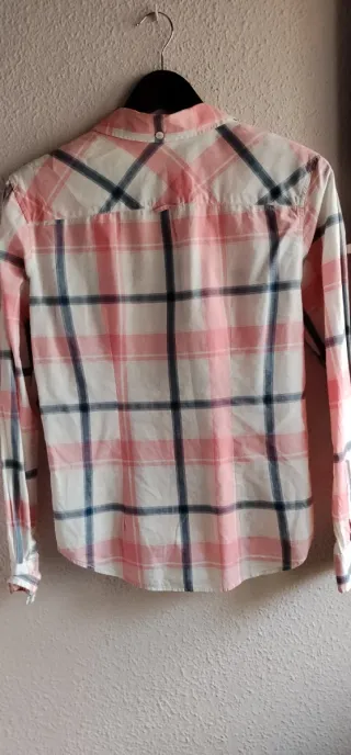 Camisa de cuadros rosa y blanca