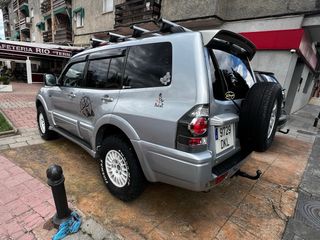 Mitsubishi Montero 2005