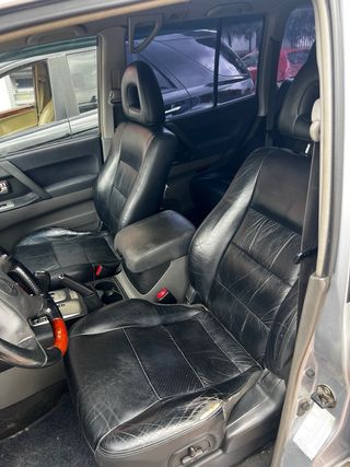 Mitsubishi Montero 2005