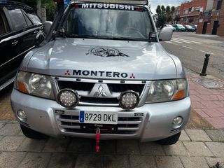 Mitsubishi Montero 2005