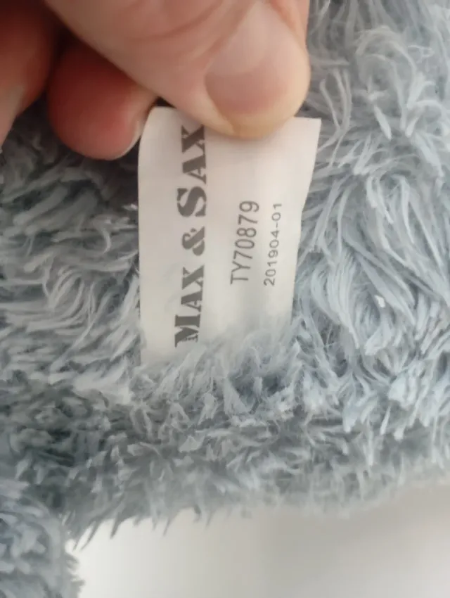 Perro de peluche grande gris y blanco 60x60