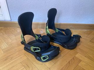 Tabla de Snowboard 159cm Easy + fijaciones + botas